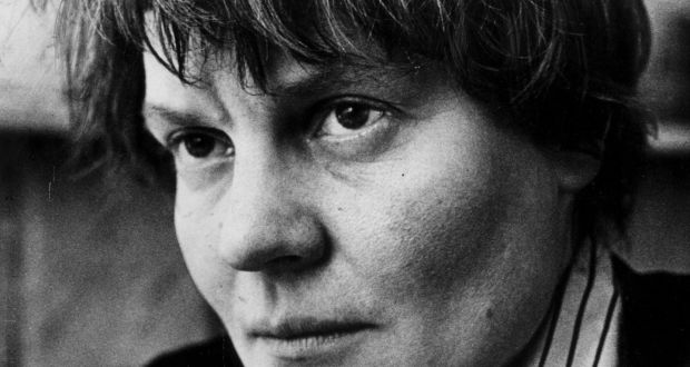 WordsAcrossTime's tweet photo. The Sea, The Sea
Iris Murdoch 1978
b #July1919 #Phibsborough
d #February1999 #Oxford
#TheSeaTheSea #WATBookList #IrisMurdoch https://t.co/HVWtvQEj3J