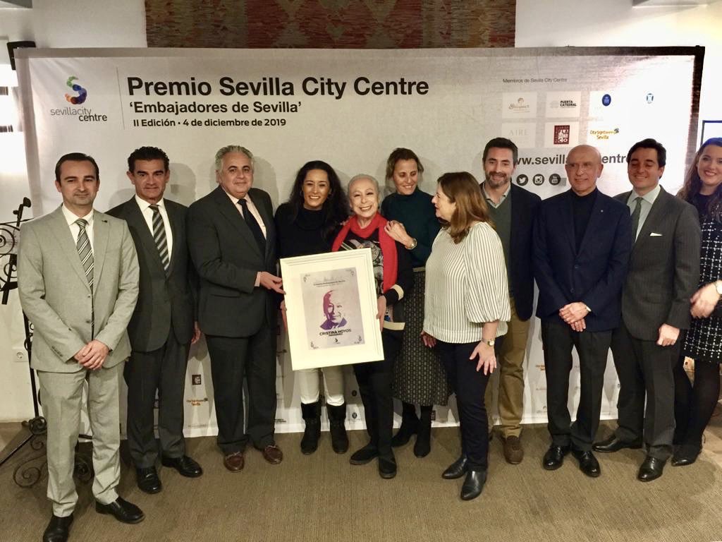 Hotel Doña María tweet media