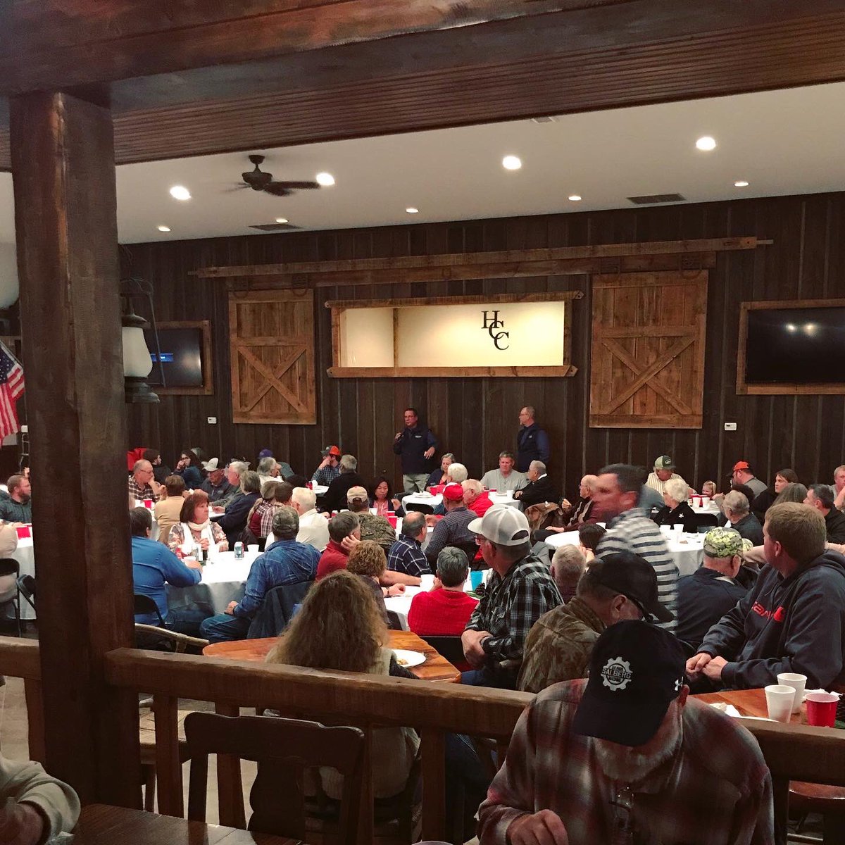 midlandgenetics's tweet photo. Thank you to everyone who joined us at our customer appreciation dinner in Tecumseh, NE last night!

We sincerely enjoyed getting to host this wonderful group of people and say thank you! #greatpeople #grateful https://t.co/2m0EPOOs7R