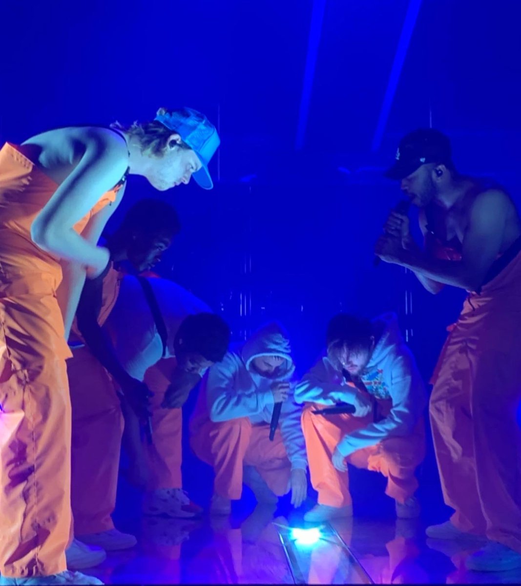 chrisbenderr's tweet photo. One of many pics I got last night from @brckhmptn concert. Waited outside the rave since 3:30 to get in front row https://t.co/XynjCh9pLU