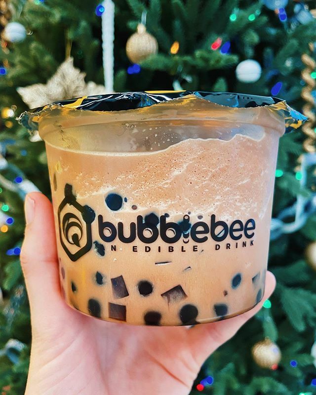 mybubblebeehive's tweet photo. Our Mochaccino w. Coffee jelly & honey boba is the perfect fuel for all your holiday shopping ππ
β’
Come visit us! π Santan Village, AZ Mills, Scottsdale Quarter π β’
#mybubblebee #bubbletea #boba #organic #honey #honeyboba #arizonafood #eatlocal #β¦ https://t.co/srYAFxHGB8 https://t.co/QhSL097Ja9