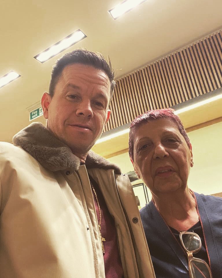 Much respect to <a href="/markwahlberg/">Mark Wahlberg</a> for taking a selfie with the old girl today!! Top Man👊🏼 #markwahlberg