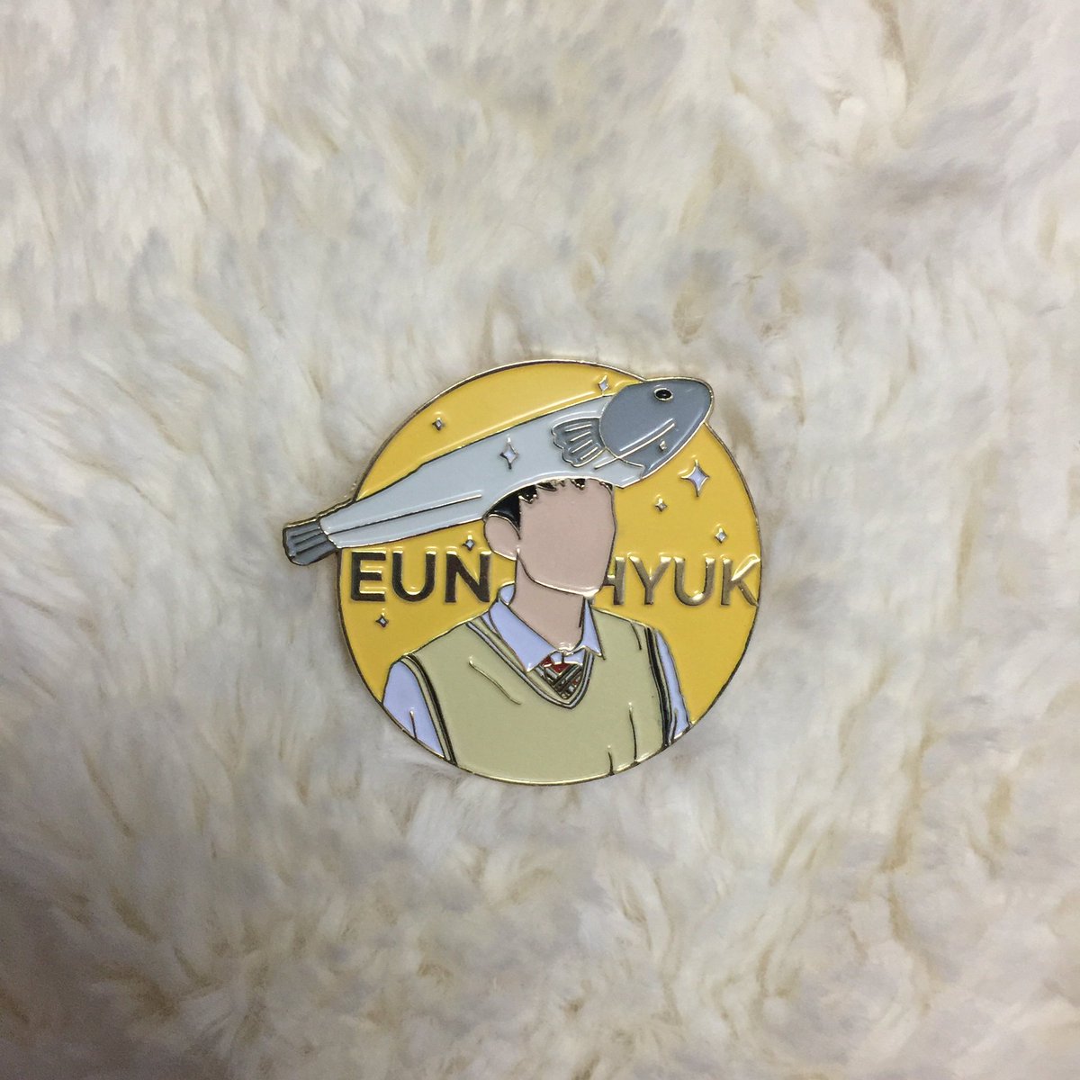 thecloudsofys's tweet photo. ☁️Últimos dos pins disponible solo queda uno de cada uno!!
#Yesungsoloconcertchile #yesung #siwon #eunhyuk #SUPERJUNIOR #SS8 #elf #cloudschile #clouds #ELFCHILE https://t.co/8mH4m1QwJB