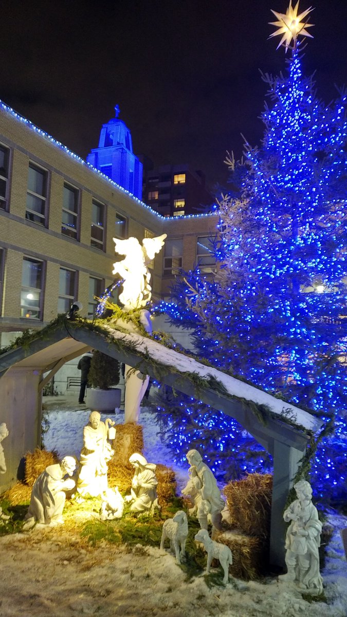 SMCS Parents (@smcsparents) on Twitter photo And the lights on the tree and manger came on - #Christmas in the Courtyard at <a href="/SMCS1852/">St. Michael's C.S.</a> @smcsarts And the lights on the tree and manger came on - #Christmas in the Courtyard at <a href="/SMCS1852/">St. Michael's C.S.</a> @smcsarts