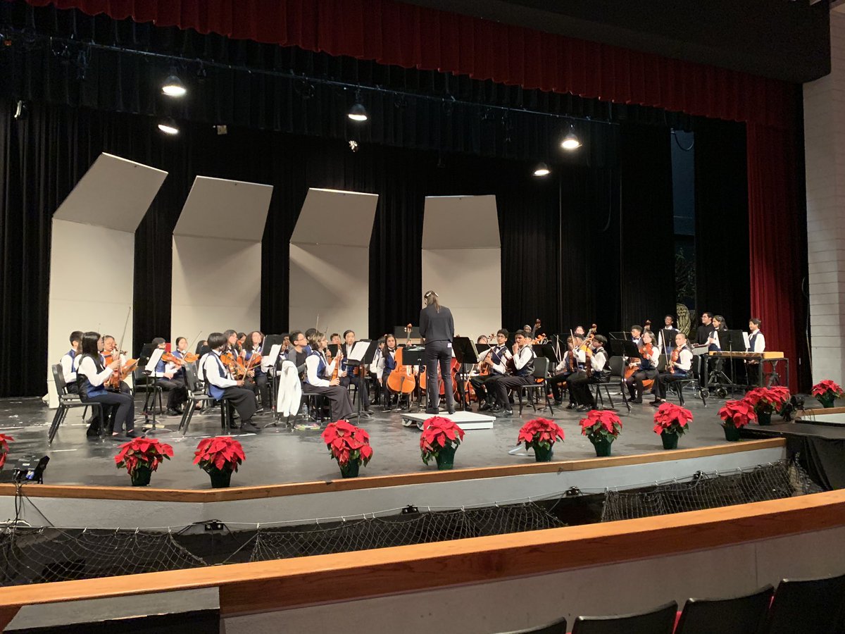gms_orchestra's tweet photo. GMS Chamber Orchestra Send Off Concert 🎻❣️ https://t.co/ggGjGVeiDY