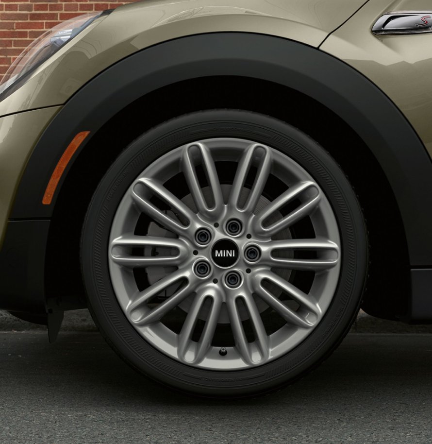 MINISterlingVA's tweet photo. The MINI Hardtop 4 Door is the turbocharged motoring icon you need. See how this fierce new MINI can make every moment more fun. https://t.co/9KScRnm5vY