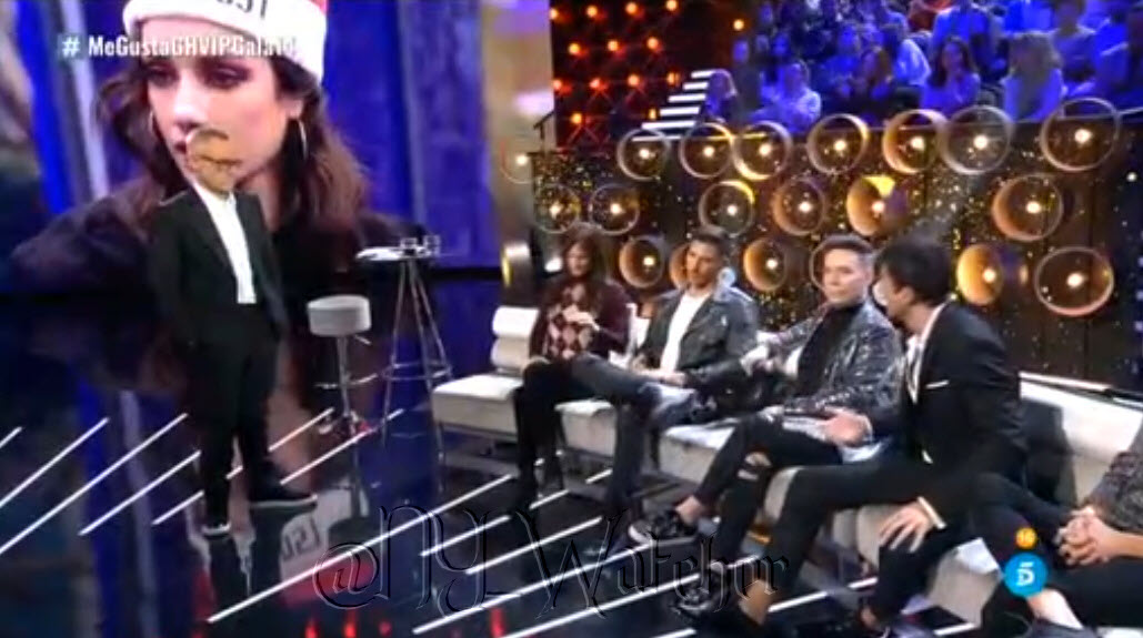 NY_Watcher's tweet photo. #GHVP Ding Ding Ding Fight -> Elena -VS- Hugo <- ๐๐ They need to Show Adara this Video and maybe then her Confusion will be Resolved ๐ #GHVIP7 #VIPDirecto #MeGustaGHVIPGala14 https://t.co/FUXhp8ocH6