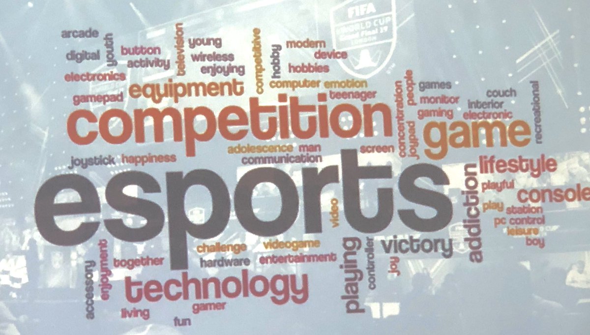RafaelTrevisan1's tweet photo. #UCAFIFACIES Programa de Derecho y Managment del Deporte, defensa de los trabajos finales, Edición 2019 ⚽️, #(1) Esports Desafio en la Gestión Deportiva, ⚽️# (2) Match Day @sportCIES @DerechoUCA https://t.co/4xLlq7k3vK