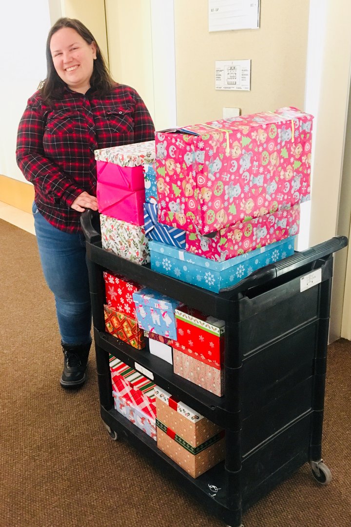 Nuvei's tweet photo. The season of giving has begun in earnest today here at Nuvei, thanks to a dedicated group working w/@shoeboxcanada. Together, they filled, wrapped & delivered a whopping 51 boxes to women in local shelters. ๐โค๏ธ Thanks to everyone involved! ๐
#TheShoeboxProject #ShoeboxProject https://t.co/eln7b53HX5