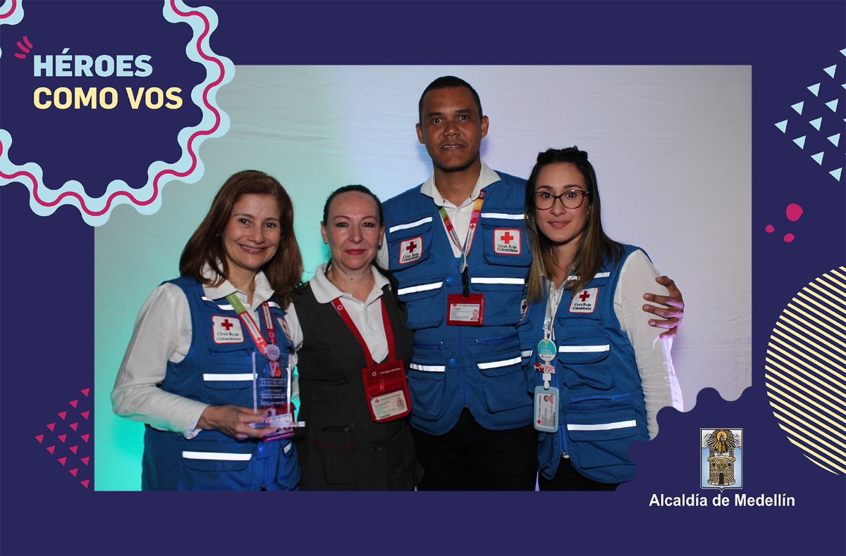 CruzRojaAntioq's tweet photo. #CRCSA | La Cruz Roja Colombiana Seccional Antioquia, en el marco de la Semana del Voluntariado recibió el día de ayer el galardón Héroes como Vos —categoría Colectiva—, este galardón es otorgado por la @AlcaldiadeMed
#JuntosProtegiendoLaVida https://t.co/PkBTwOGdoc