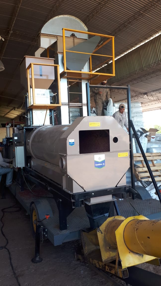 pfernandezpoeta's tweet photo. La calidad ante todo. En rojo, el tratamiento de #BAYERSEEDGROWTH en ADECOAGRO Finca Los Guayacanes. Muchas gracias por elegirnos. #createpro #createpromax #RegentEt #BiagroPB201
@GeroRadi @agusting79 @PedroSibilia @FedeGarat @mncueto @agrotvcoma https://t.co/ua4QIwourL
