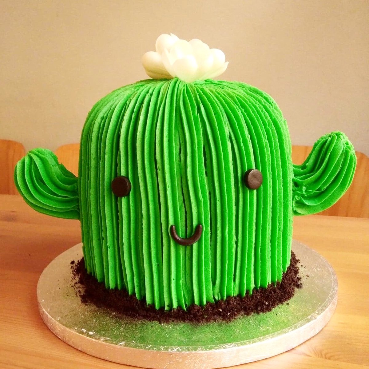 cupcakeberlin's tweet photo. Adorable cactus cake for a birthday delivery today 🌵❤️ #toocute #cactuscake #cupcakeberlin #berlincupcakes #berlinfood #cupcakebakery #instacake #cupcake #kuchenberlin #berlin #baker #cakestogo #cupcakelove #handmadewithlove #cupcakesberlin #instacupcakes #cupcakesinberlin https://t.co/nMgCiB1mpX