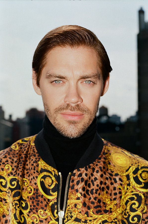 1883Magazine's tweet photo. .@justanactor in the #CANDIDissue
Available to order via ->https://t.co/1n4VaZGt3o
//
📸 @JaJaJaredThomas ✏️@Nicky___Lee
 #TomPayne #TWD #TV @Versace #1883magazine #ProdigalSon https://t.co/nNcFd5BQyb