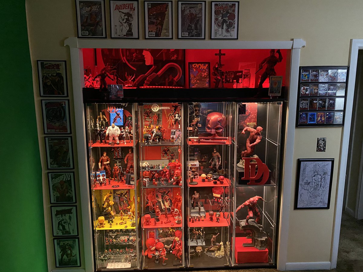 jawfreelok's tweet photo. Hey @jpalmiotti - This is my Daredevil collection, which I know is about crazy.  His whole “Man Without Fear” mantra became mine 2+ years ago and I just started collecting stuff.  #CompensatingMuch https://t.co/oquaz8iD8W