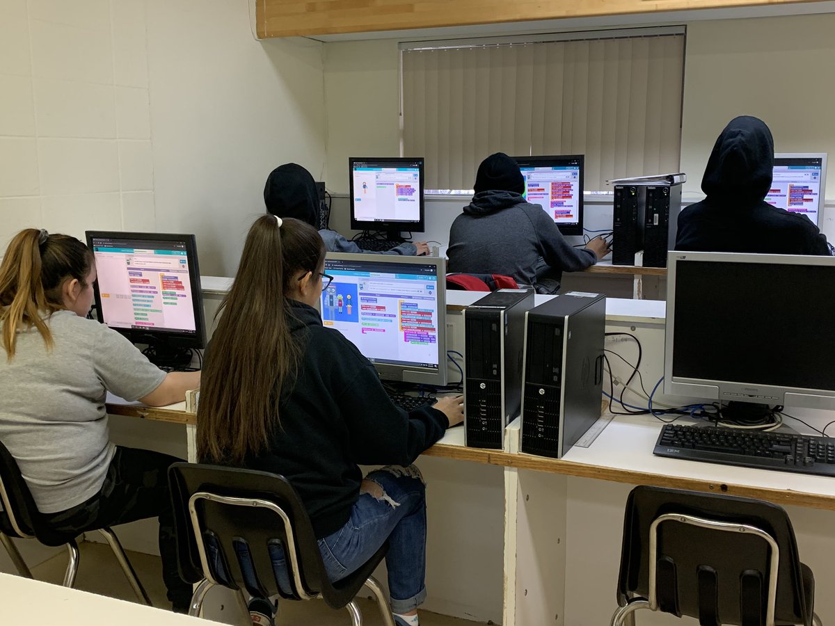 hammerbryan's tweet photo. An Hour of Code is not enough!! Coding courses rock!! @hourofcode #hourofcode #backtoechs #904coding https://t.co/bfN5WyhQtC