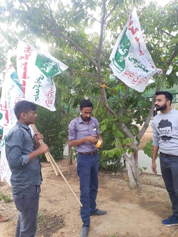 sarahshadab160's tweet photo. APMSO K.U Sector k saathion ki 12 december ko honay waly employees elections ky hawalay se Karachi University me MQM ky employees panel Insaaf Pasand Group ki flagging ki gai.
@faisalsubzwari @sabheenghoury
@hafizsharyar @M_Yasir_ @Zeeshan89haider @SaadKUrian @SaqibAjaz1 https://t.co/tKKbC5fSNB