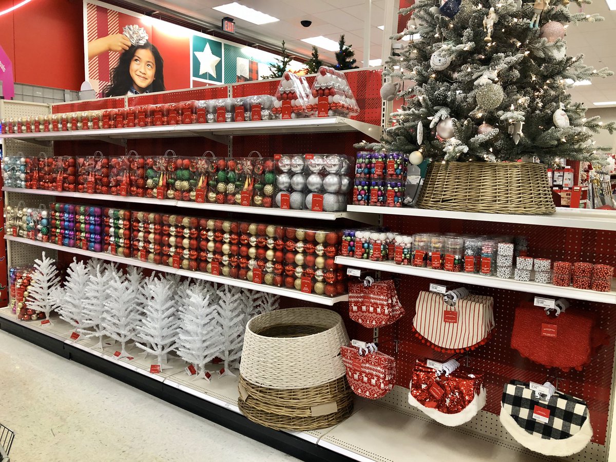 saracodds's tweet photo. All TEAM NATOMAS wants for Christmas is SALEs 🎅🏼 Getting in on the #SeasonalChallenge #208takeover @DanielleChenier @salamlazkani https://t.co/I6q0bc9alr