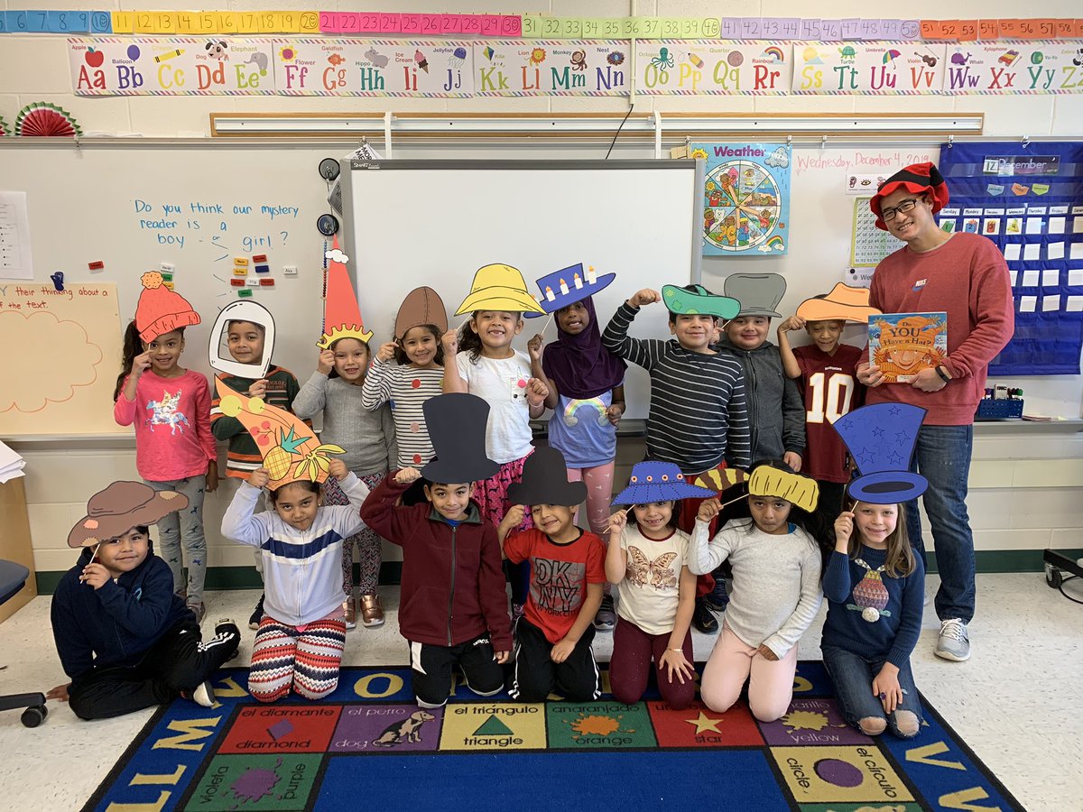 misslisadavid's tweet photo. We had the most AMAZING mystery reader today, @artatgres! The students had so much fun interacting with the book and wearing their hats! Thank you for making our morning so special! https://t.co/3Z8QIfB8K7