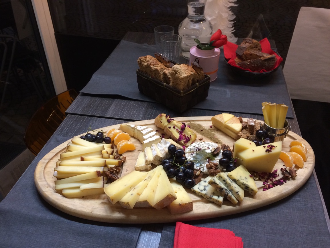 manitobaneuro's tweet photo. Drs. Chris Anderson & Mike Jackson @mfjackson32 have gone to cheese & wine heaven π§π· #sometimesmoreismore https://t.co/d2ycEdPkwJ