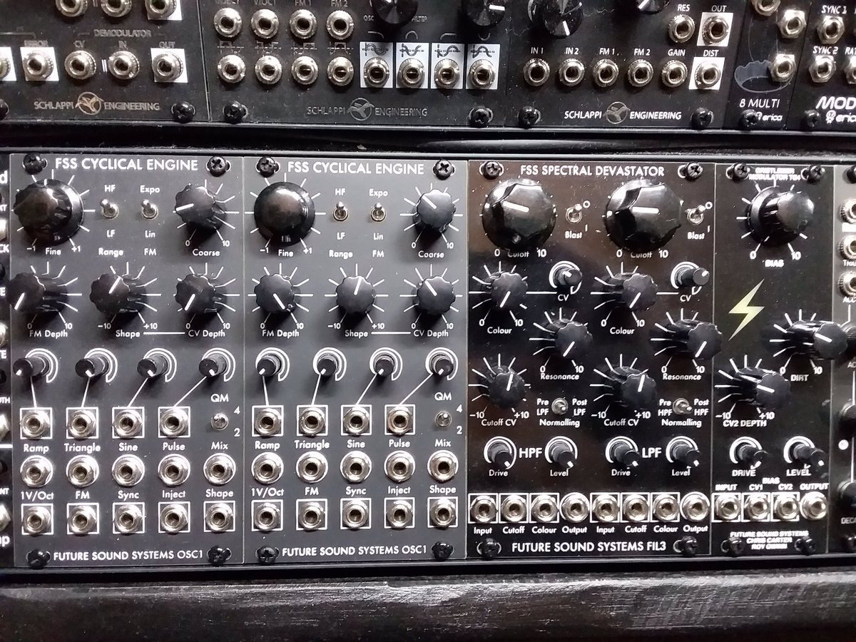FutureSndSystem's tweet photo. This #Eurorack rig is packing some West Country Synthesis punch!
๐ธ + ๐: Richard from Tasmania
#Bristol #ModularSynth #WestCountrySynthesis #CyclicalEngine #SpectralDevastator https://t.co/S8f8UuiDiF