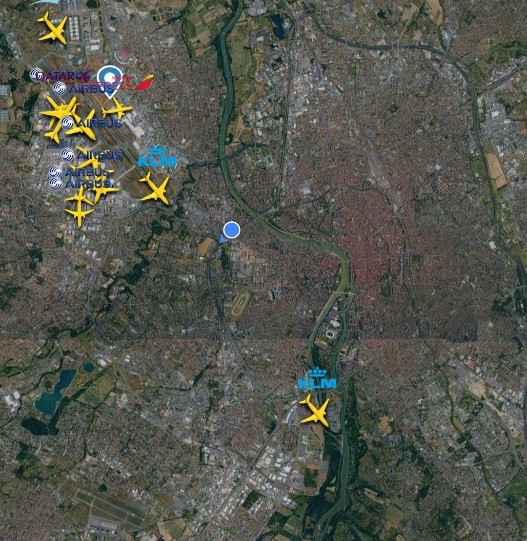 Airport_Tlse's tweet image. 22 h 53. 
Bruit de tonnerre au @CHUdeToulouse #Purpan,  l'aéroport de Toulouse rattrape son retard et mitraille l'hôpital.
Honte à vous @aeroport_tls, honte à la @DGAC, HONTE SURTOUT À @jlmoudenc le lâche.
