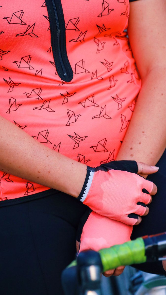 shebeest's tweet photo. Matching kits is easy with SheBeest. 
Find styles that go amazing together.

.
#shebeest #shebeestcycling #beestmode #girlswhoride #unleashthebeest #cyclinglife #cycle #womenscycling #womenwhoride https://t.co/rqmH1Ouvto