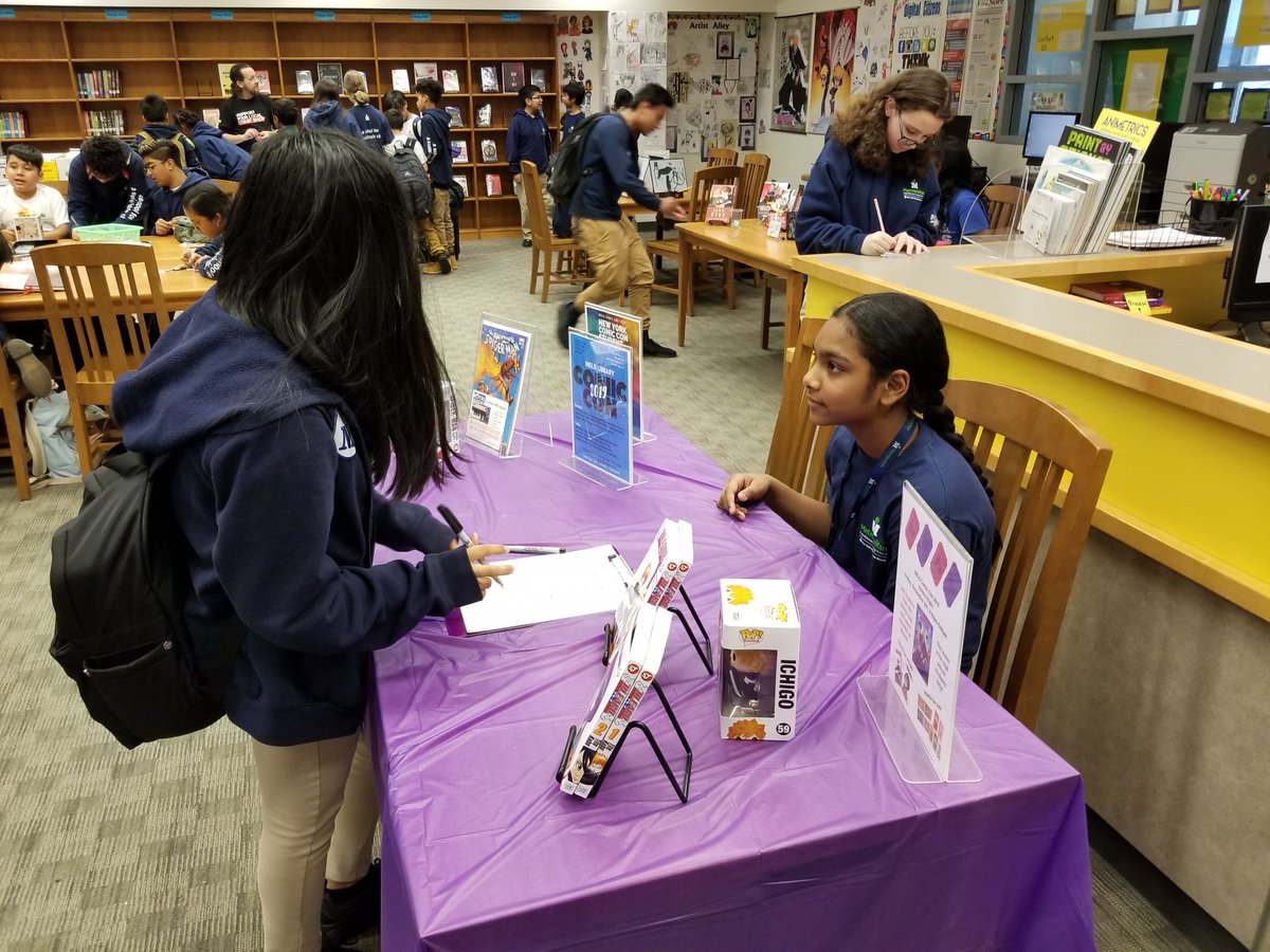 JRLibrarian's tweet photo. Today during #MELSComicCon middle school students participated in a keychain making workshop, watched anime, shopped at @RoyalComicsNYC, and much more! #goodtimes @MetropolitanELS https://t.co/9WnmAu0lgz