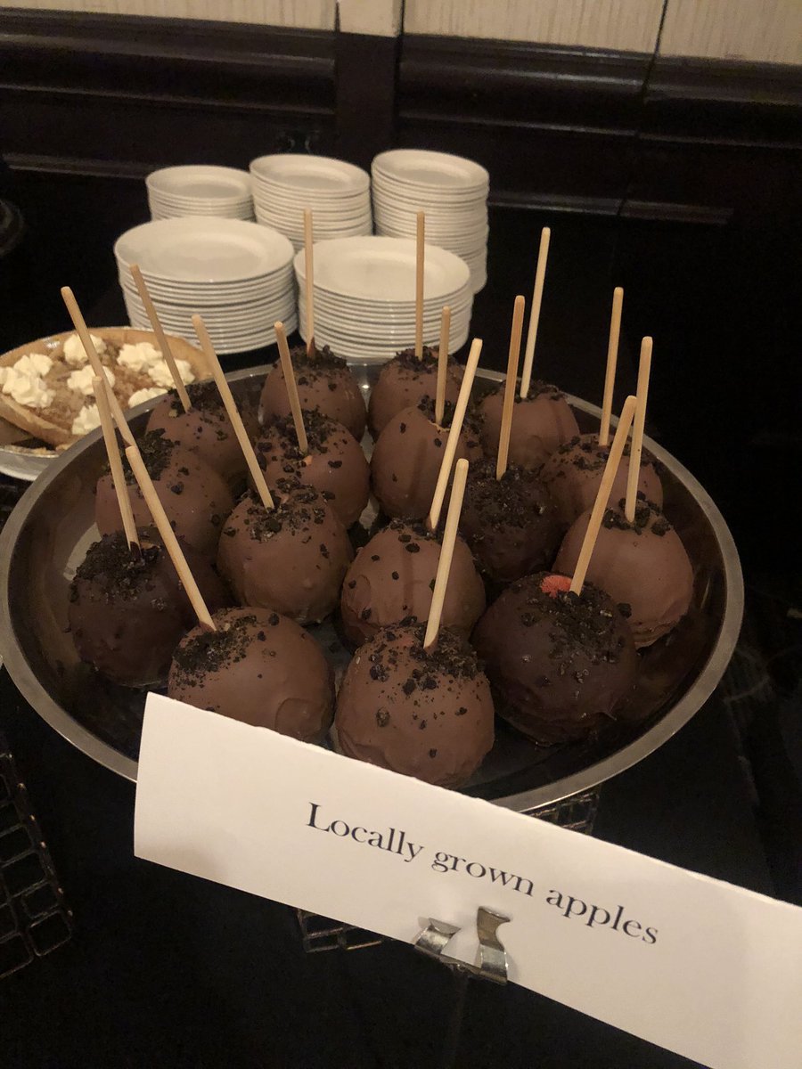 Delicious.... <a href="/CanadaOYF/">CanadaOYF</a> #oyf2019 #apples