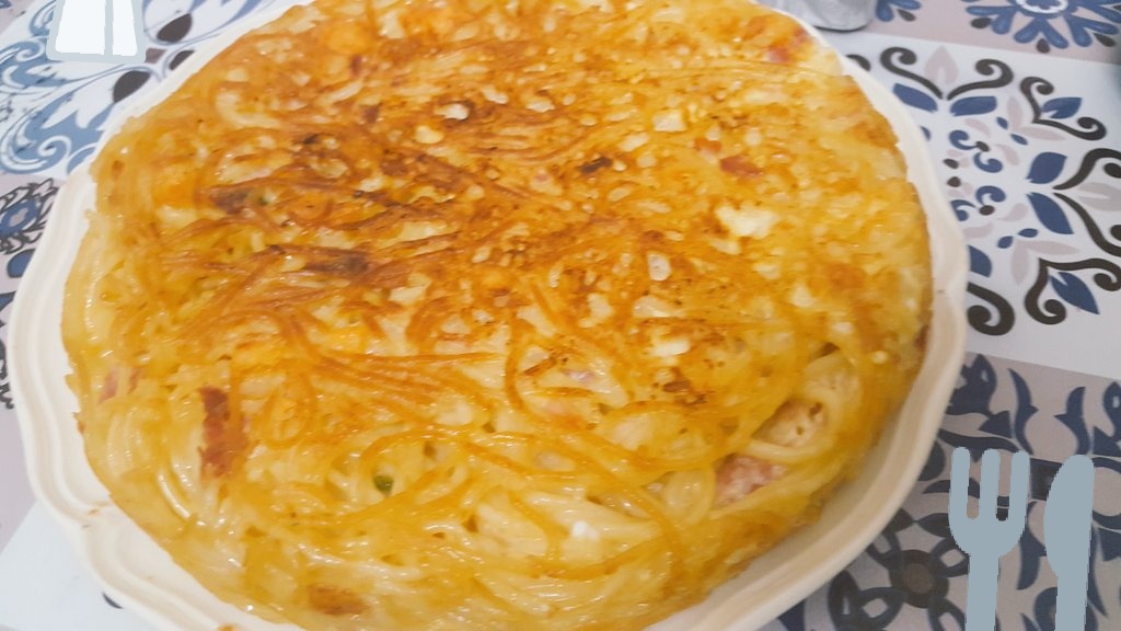 fleurs23's tweet photo. Frittata di spaghetti!!!! 🤗 fatta in casa , ricetta semplice e molto buona !! 🤤🖤 https://t.co/X2r4bBXF3B