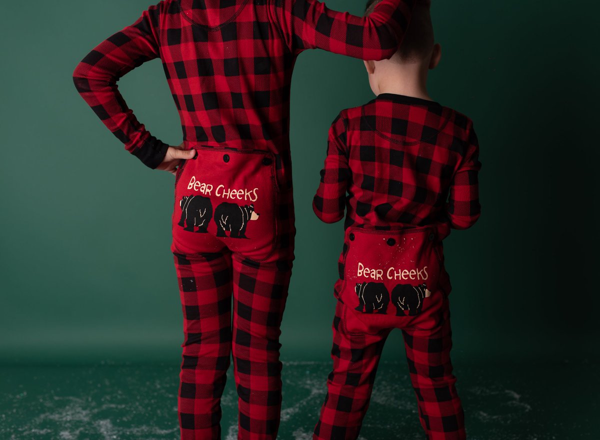 JENewman82's tweet photo. See...we do get snow in Texas! Happy holidays from #TheNewmanBros Photos by @hellophoto512 #mysillymonsters #bearcheeks #chrismaspjs #christmasminisession #onesies #holidaycheer https://t.co/3l8mQhguJi