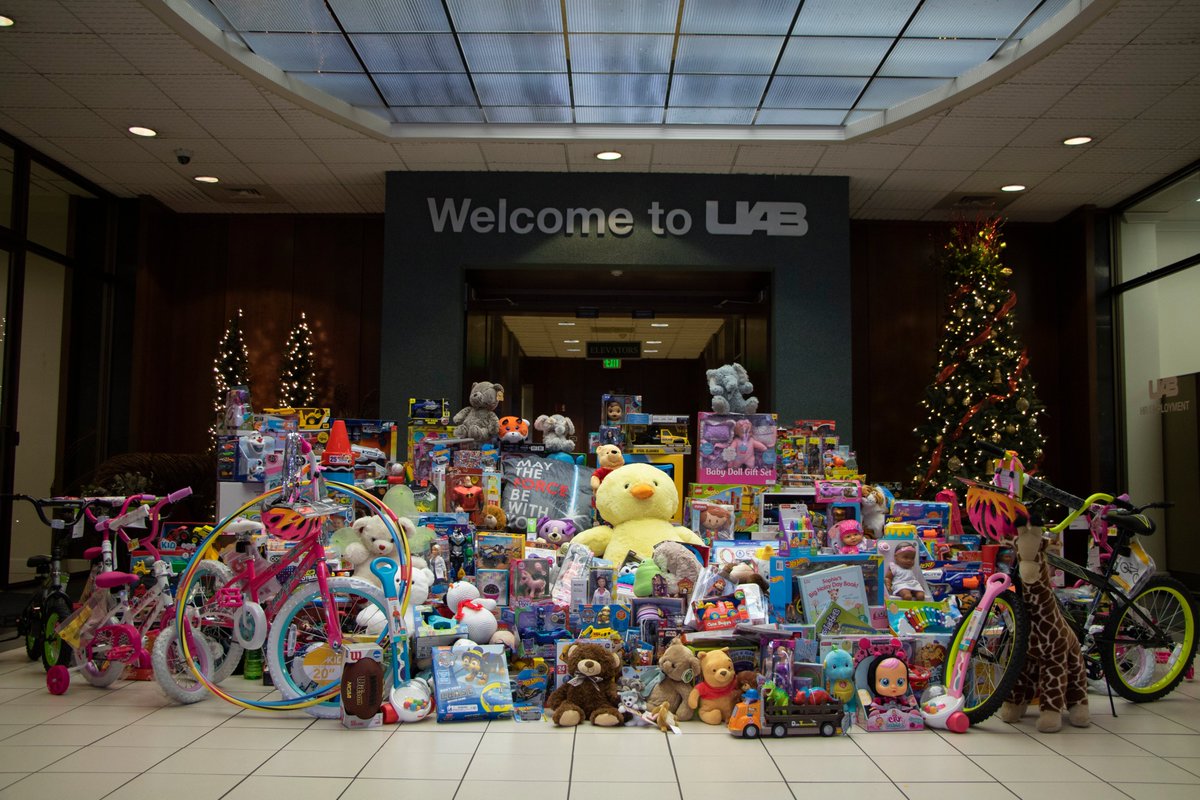 UABIT's tweet photo. With the help of the #UAB community, the 26th Annual #UABToyDrive was a huge success! Thank you to everyone that donated, volunteered, and stopped by for a photo. π https://t.co/OUdLdtO1Au