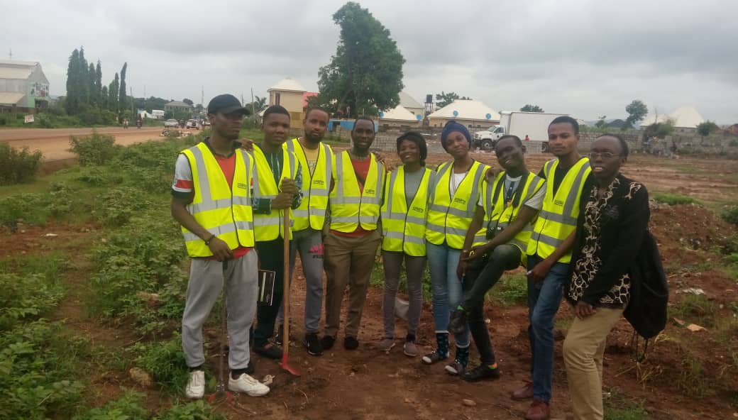 EcoBarter's tweet photo. Before the day ends, we want to say #ThankYou to all our volunteers #HumansofEcobarter.
Happy #InternationalVolunteerDay2019 https://t.co/KO7mv5oCIs