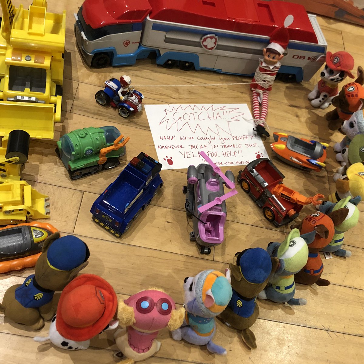 ScottishDadLife's tweet photo. Day 6: Gotcha! #elfontheshelf #fluffytheelf #gotcha #pawpatrol #yelpforhelp https://t.co/UDn3P921Zq