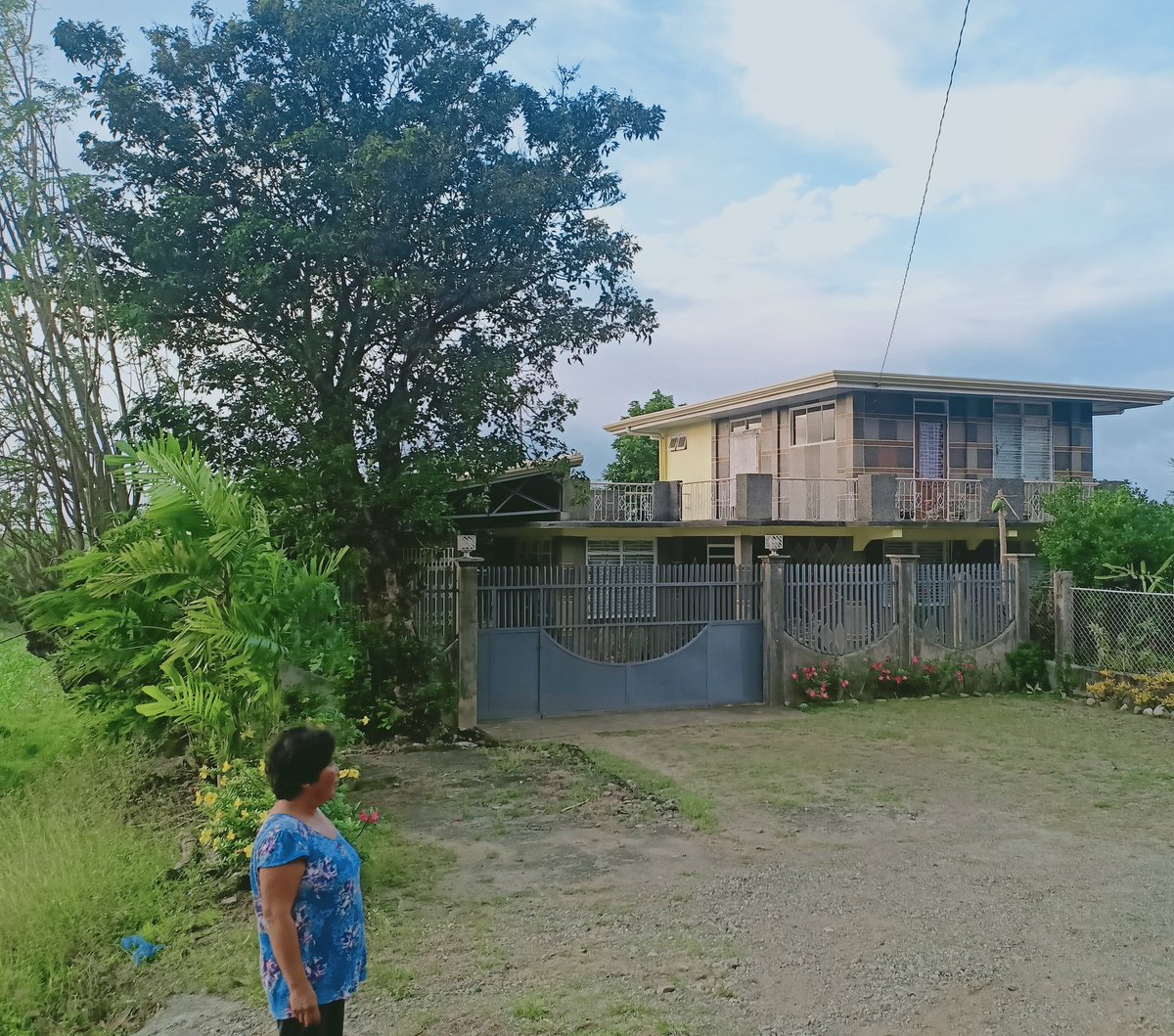 starrgieh's tweet photo. The place to be..

Family House in the farm!

Good Morning KiaNo World!
I miss you all!
Super bz me!😁 https://t.co/y2gpBiLo1k