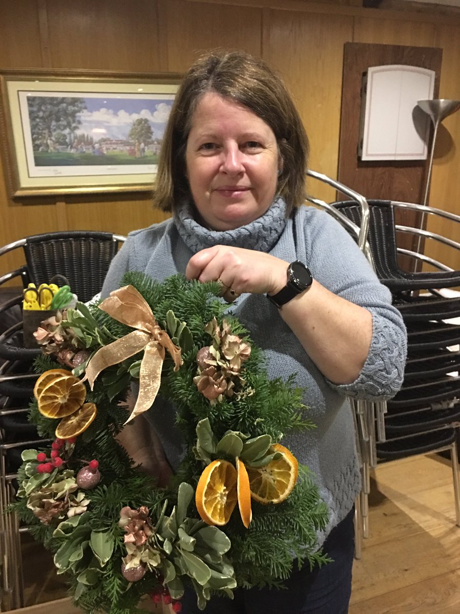 MayfieldCricket's tweet photo. So here’s some of the wreaths we made this evening. All fuelled by #mincepies #stollencake and #Prosecco #Mayfield https://t.co/aI7JZnOScY