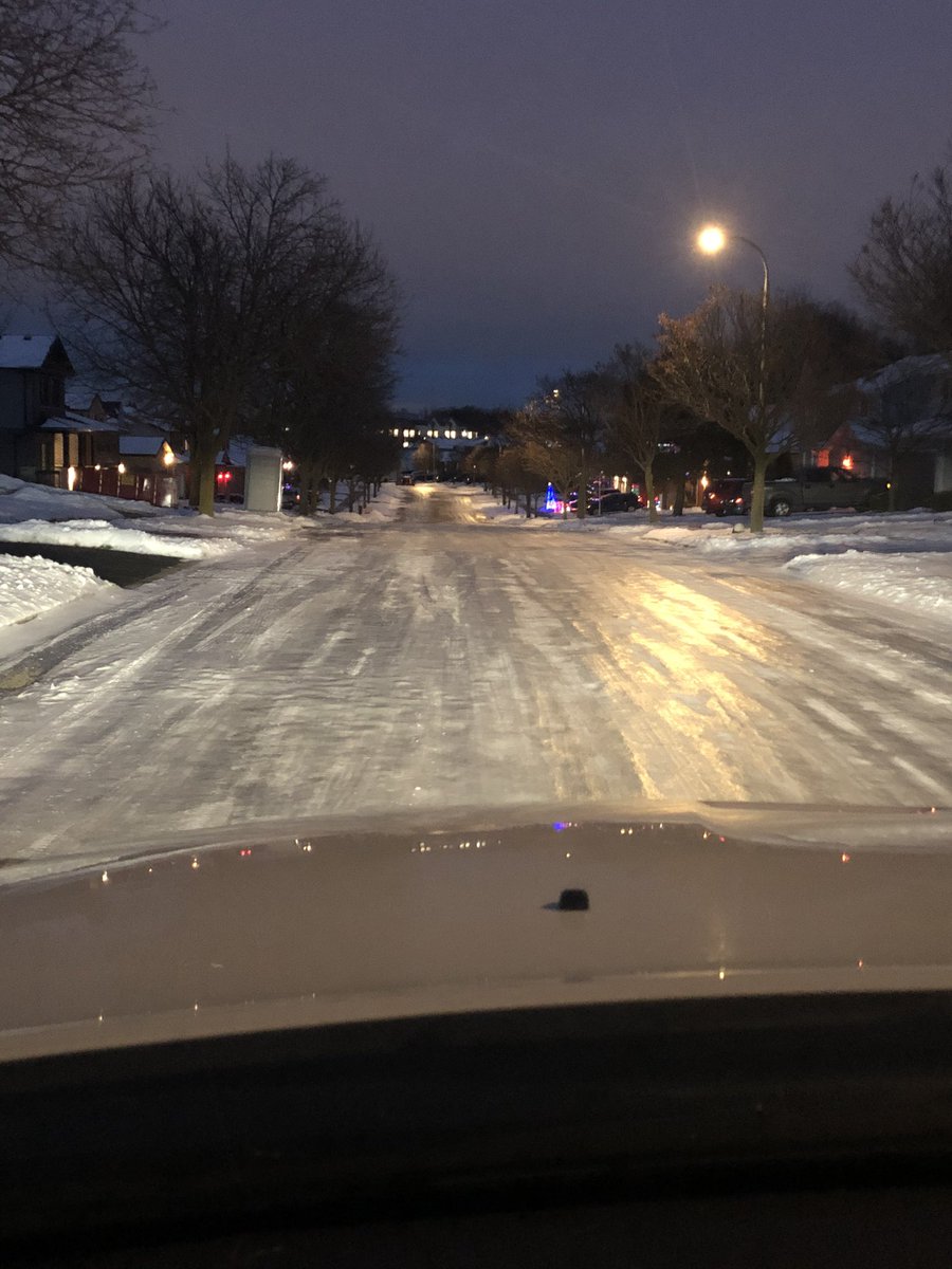 scott25stem's tweet photo. @farwell_WR Sprucedale not clean up yet. Let’s hope the bike lanes are done. @conniefhair1997 https://t.co/VHuWD2PFzQ