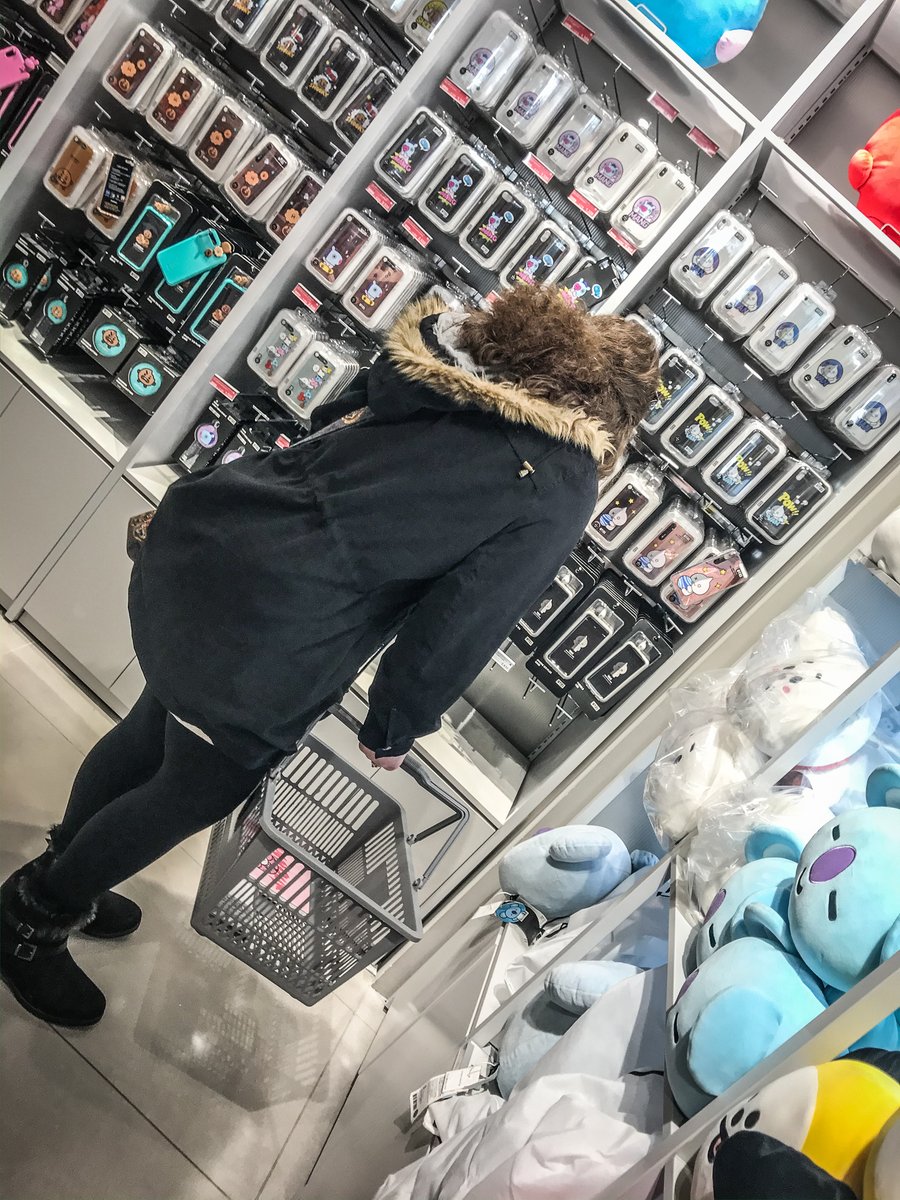 lizydix's tweet photo. When your 14-year-old is a BTS fan, and you let her take charge of navigating your wanderings around Tokyo, you might see this. #Tokyo #holidaytokyo #mumdaughtertrip https://t.co/bNETe5fVBe