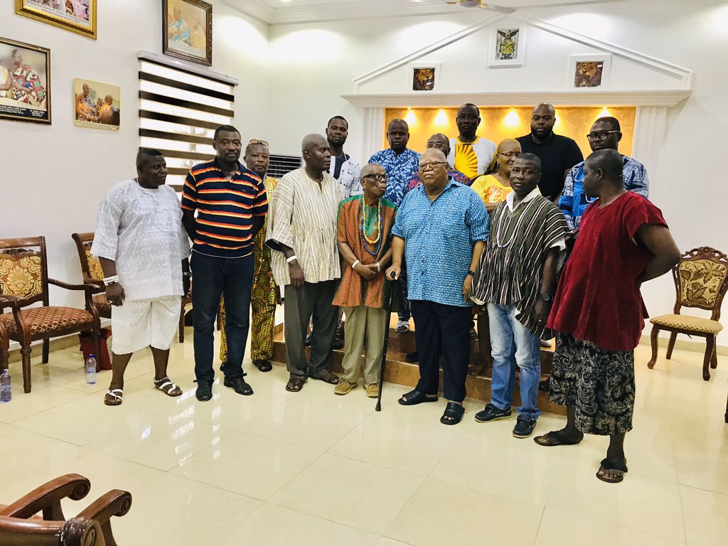 theosustool's tweet photo. Nat Nunoo Amarteifio Former Accra City Mayor .: Visited His Majesty DF Okwei Kinka Dowuona VI Early Today At His Palace . ———————————-
==================
———————————-
.
.
.
#meeting #visit #accramall #osustoolpress #ghana🇬🇭 #utah #usa #home #voice #man #youtube #mayor #president https://t.co/P75CbxbT2R