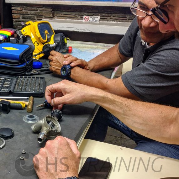 hstrainingpro's tweet photo. ¡Gracias a todos los participantes del curso TÉCNICO KIRBY MORGAN!

Estaremos anunciando por las redes sociales próximas fechas.

#kirbymorgan #tecnico #hstraining #argentina #divelab https://t.co/f6j6QCP9PV