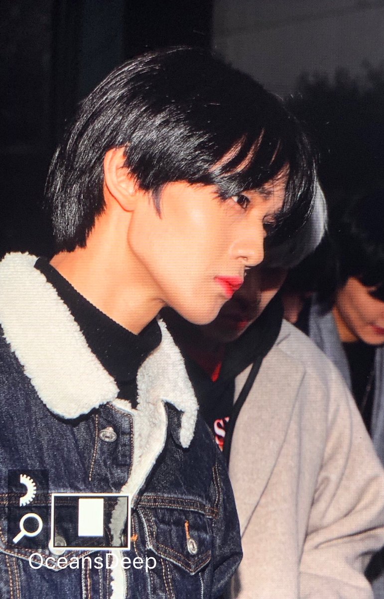 oceansdeep0510's tweet photo. 191122 외출

#CIX #FIX #팬바라기 #배진영 #JINYOUNG #BAEJINYOUNG #순수의시대 https://t.co/MnxNnLVJYi