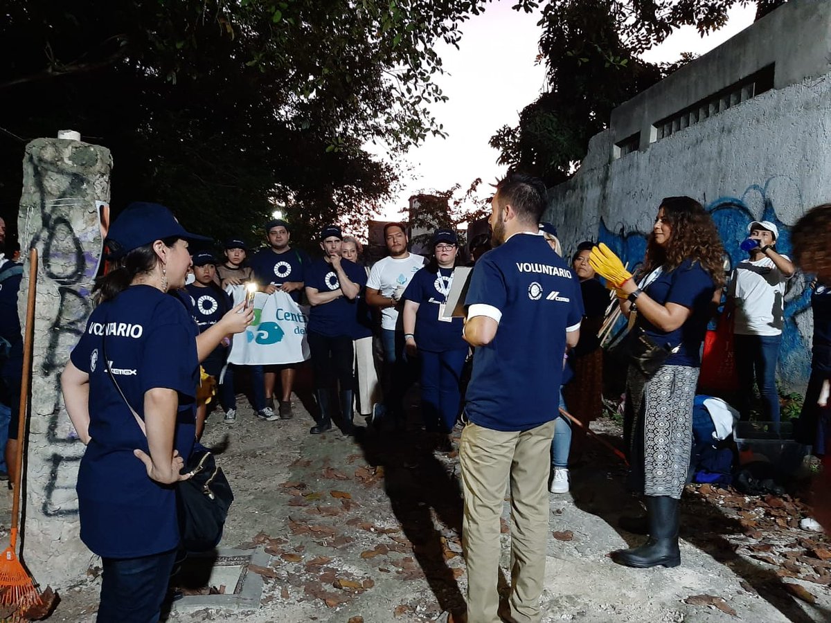 CentinelasAgua's tweet photo. Así como @YalitzaAparicio tú también te puedes sumar a ser @CentinelasDelAgua, te invitamos a conocer nuestra labor en https://t.co/DMhLdGJtOu 
#Cuidamoscadagota https://t.co/XjjCAWRm5B