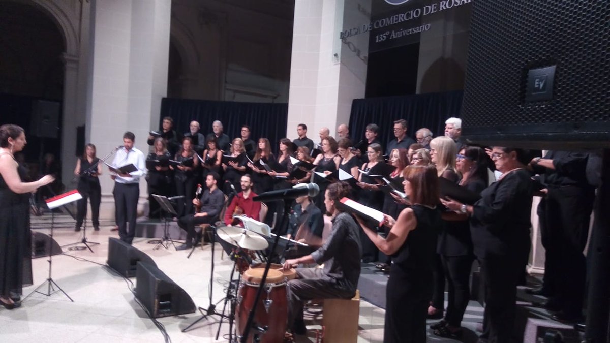 nanninitech's tweet photo. Hoy compartimos una nueva edición del Ciclo Cultural de la @bcrprensa con el Concierto de Navidad - Misa Criolla y Villancicos de la mano del Coro del Centro Sadosky 

#CulturaBCR #concierto #navidad #villancicos #nanninitech #eventos #servicios https://t.co/hCkQFp1OdT