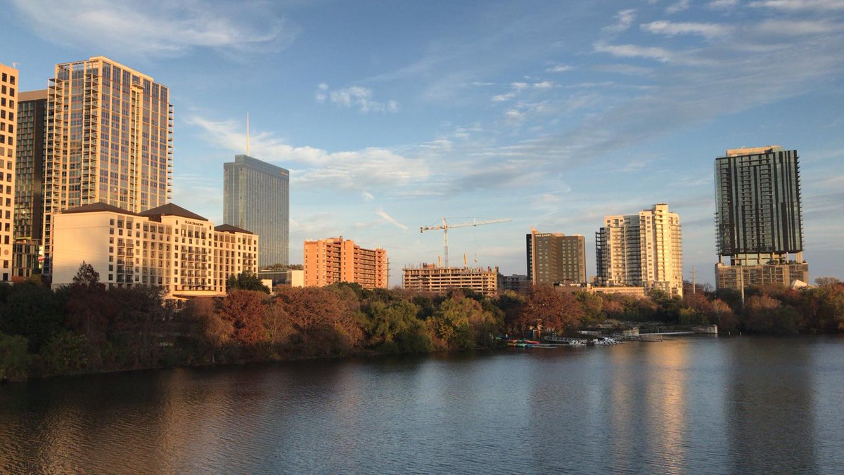 oinotech's tweet image. We can't decide what we like best about Austin...but this view is a strong contender.
#atx #austinfall #fallinaustin #austinhome