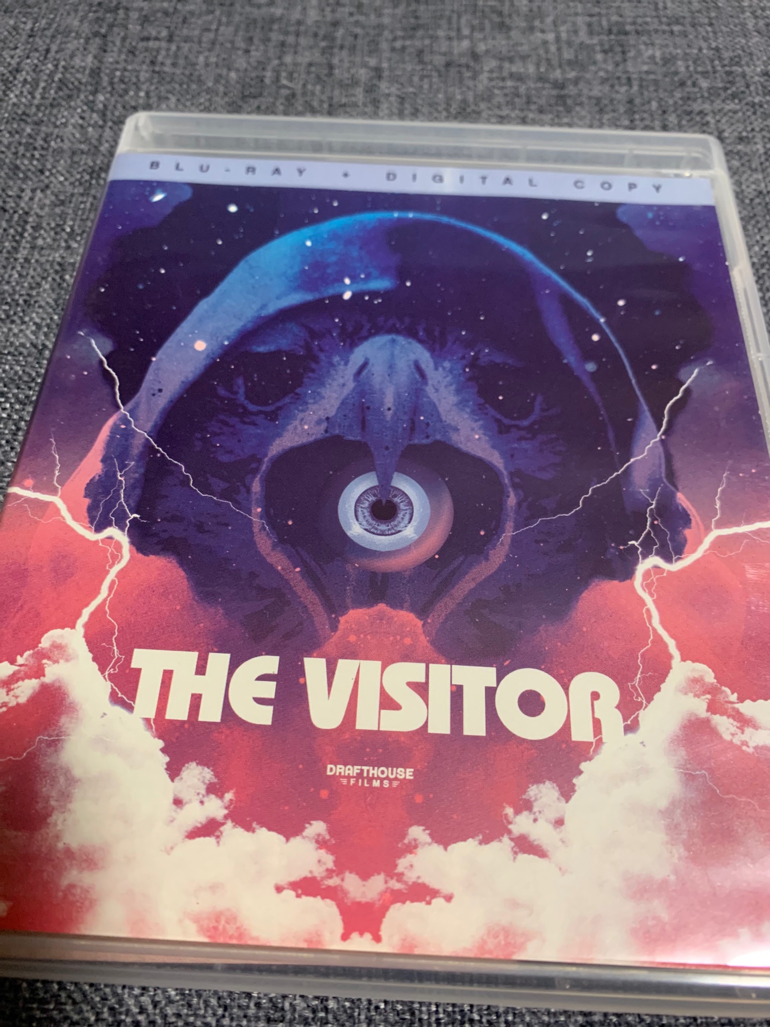 超目玉 期間限定 必見 The Visitor ザ ビジター 訪問者 新入荷 Www Globaldentalcentre Org