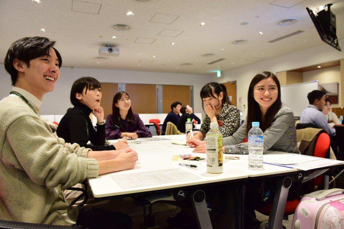 OracleCareers's tweet photo. Our 2020 graduate class recently tested its Oracle knowledge in a competitive quiz. How well do you know our company? #ExploreOracle at https://t.co/8L7eg1vi1x today! https://t.co/5wqtd4lDjD