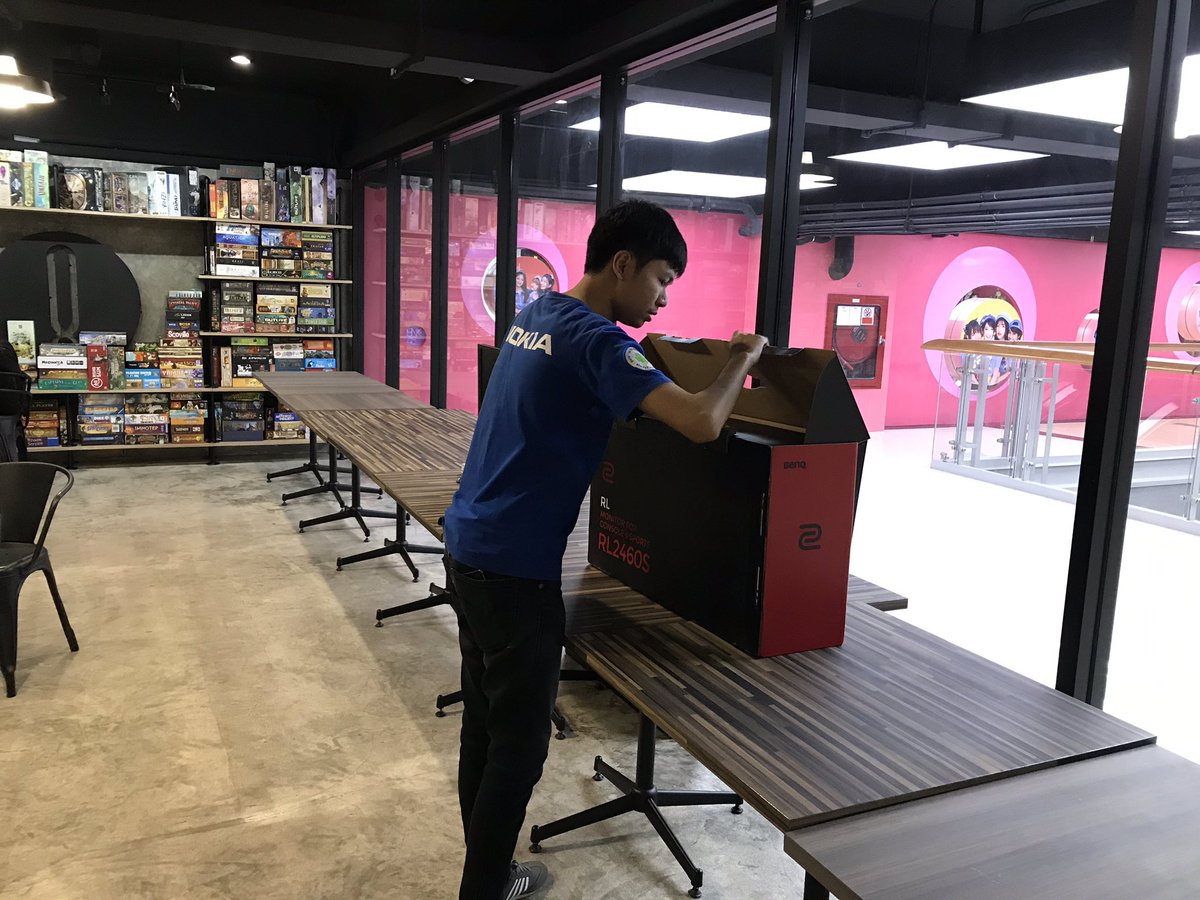 FightClubTH's tweet photo. To make sure all have a place to practice at MBK 7th floor  #AnythingforFGC #LCQ #Tekken7 #TWTFinal2019 #TWT #QuestBoardgameCafe https://t.co/2gTExIkD7M