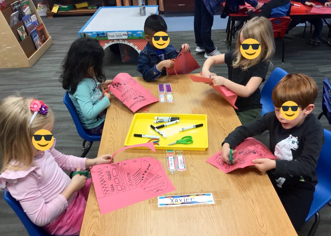 mojo4joyce's tweet photo. Busy lil’ EC elves @ Lakeview❣️Writing, following visual &amp; oral directions, counting, cutting...phew, our stockings are ready 🎄@mojo4joyce @NorthwestISD @LakeviewBobcats https://t.co/9VoKA7PR6g