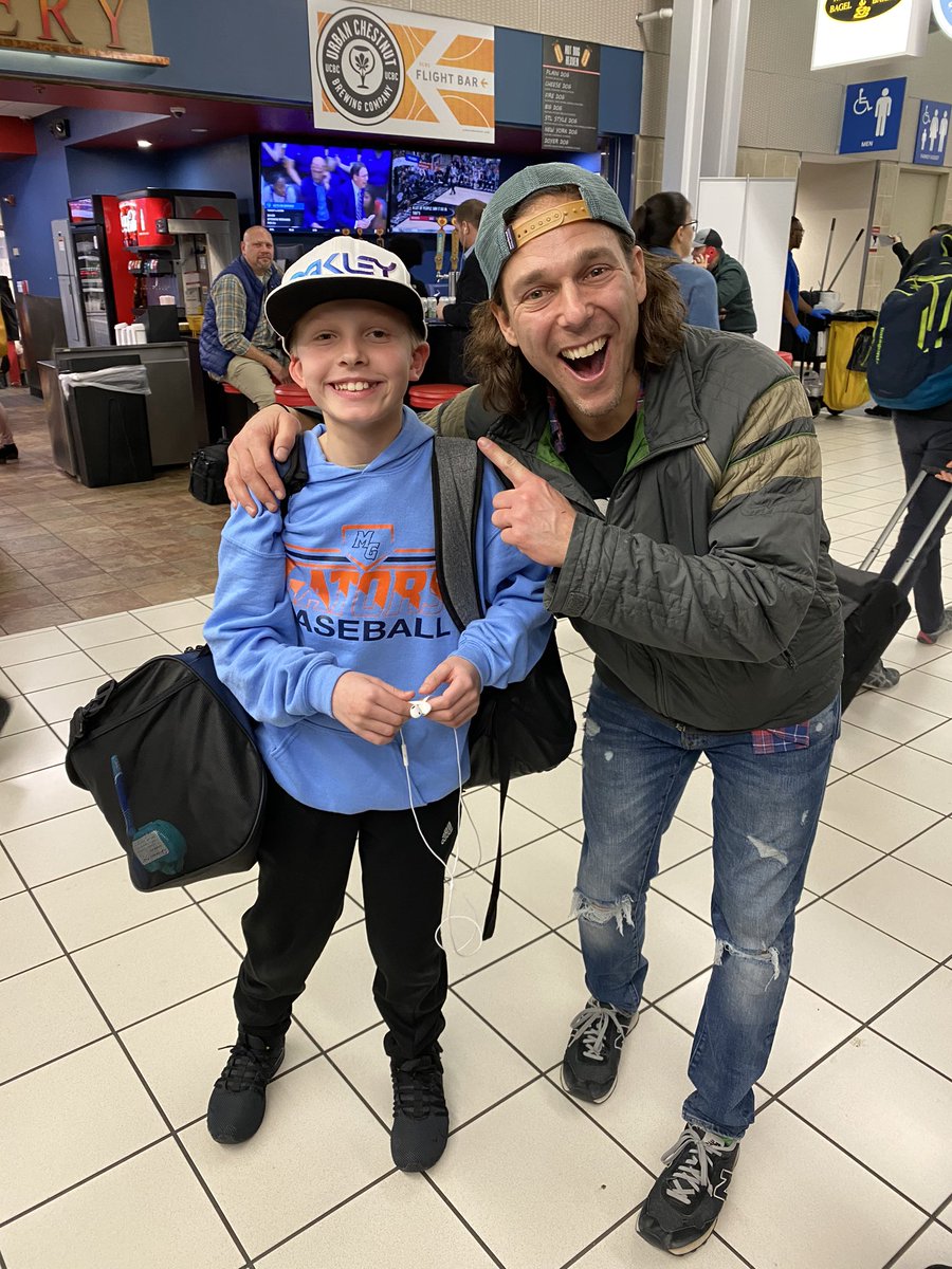 keklages's tweet photo. Ended up on the same plane as the Happy Caveman! You made such an impression on Kaden at Green Pines Elementary last year that he recognized you at the airport!
@Joe_Beckman https://t.co/jDsHT5Ewgl