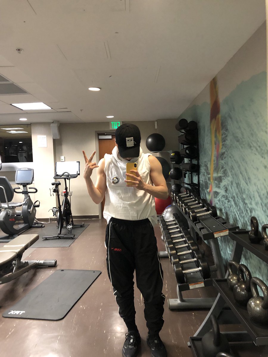 official_ACE7's tweet photo. [#에이스_김병관]
헬스 끝...⭐️
Good night🌙
#에이스 #초이스 #Minneapolis
#ACEinMinneapolis https://t.co/AjeMgdUqOb