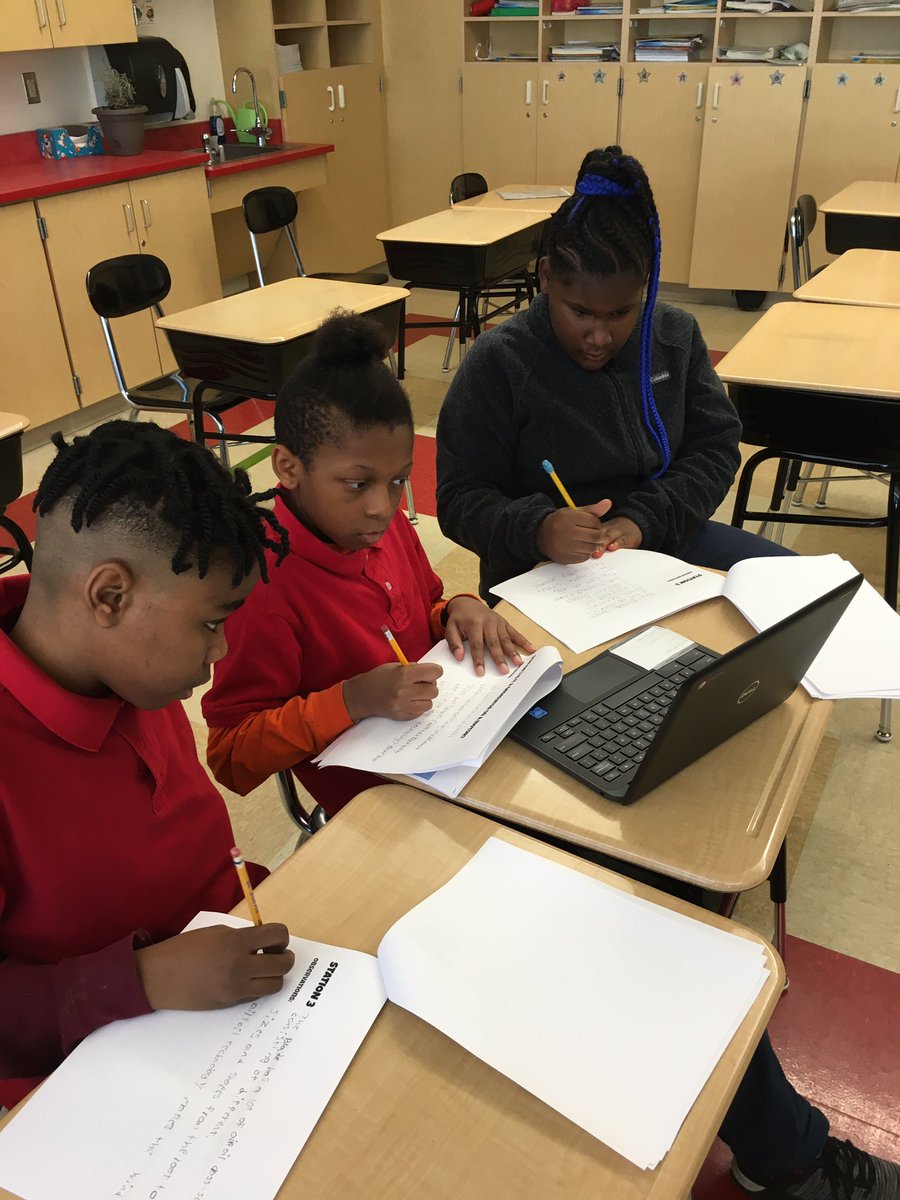 Mcscience348's tweet photo. The novelty of watching students engage in their learning...PRICELESS! #WeAreHealthy #STEM #mthcsproud #GCSCSTEM https://t.co/DZN29KfVKh